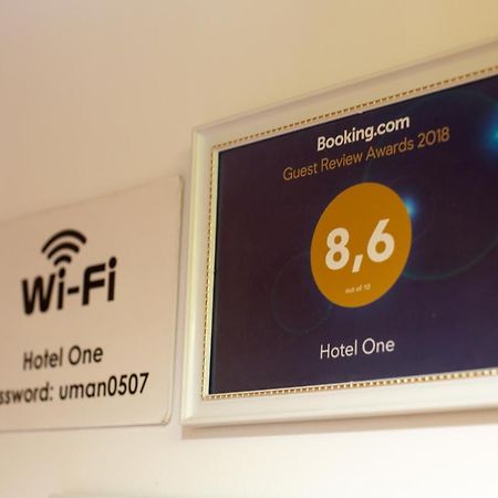 Hotel One Umany Kültér fotó