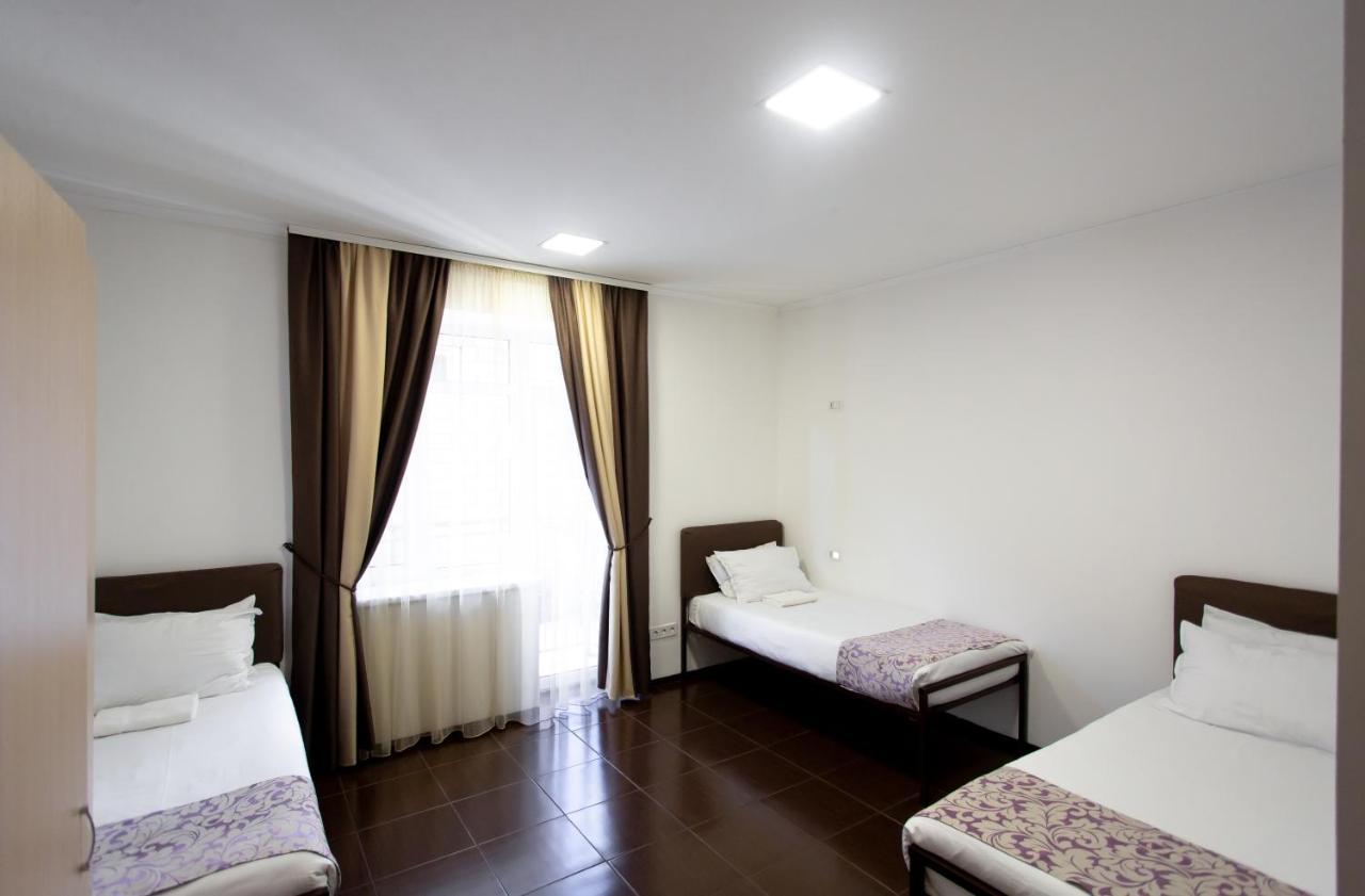 Hotel One Umany Kültér fotó